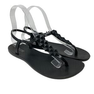 Ipanema Cleo Sandals Womens Size 7 Black Pyramid Stud Ankle Strap Flip Flops